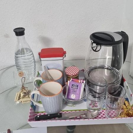 Ferienzimmer Bei Thomas - Gemuetliches Schlaf- Und Wohnzimmer Mit Modernem Bad Ulm Bagian luar foto
