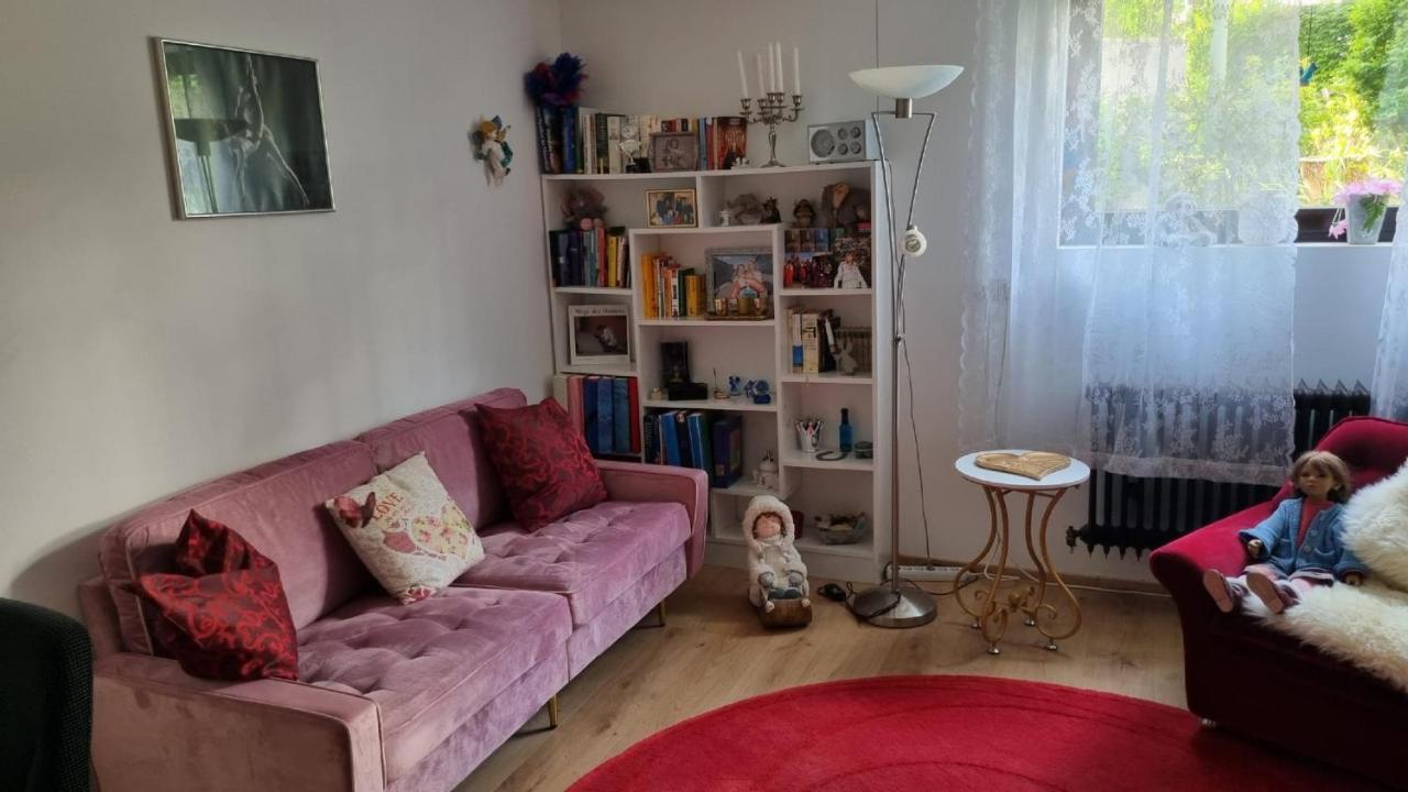 Ferienzimmer Bei Thomas - Gemuetliches Schlaf- Und Wohnzimmer Mit Modernem Bad Ulm Bagian luar foto