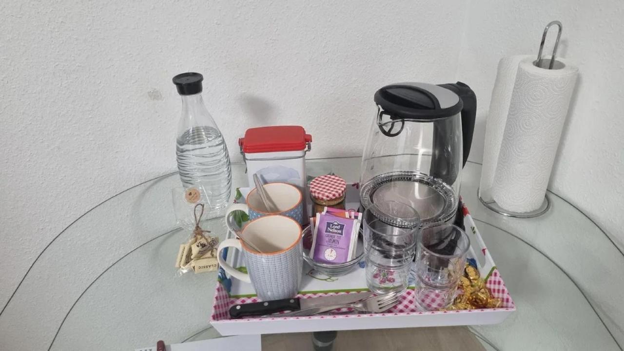 Ferienzimmer Bei Thomas - Gemuetliches Schlaf- Und Wohnzimmer Mit Modernem Bad Ulm Bagian luar foto
